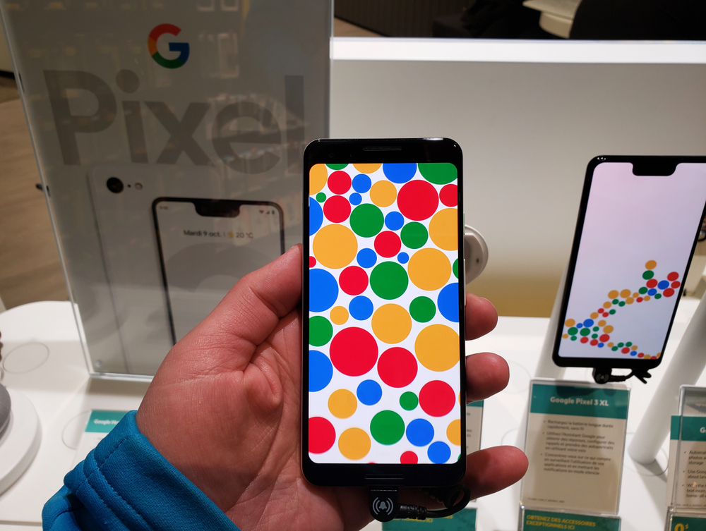 iPhone SE vs Google Pixel