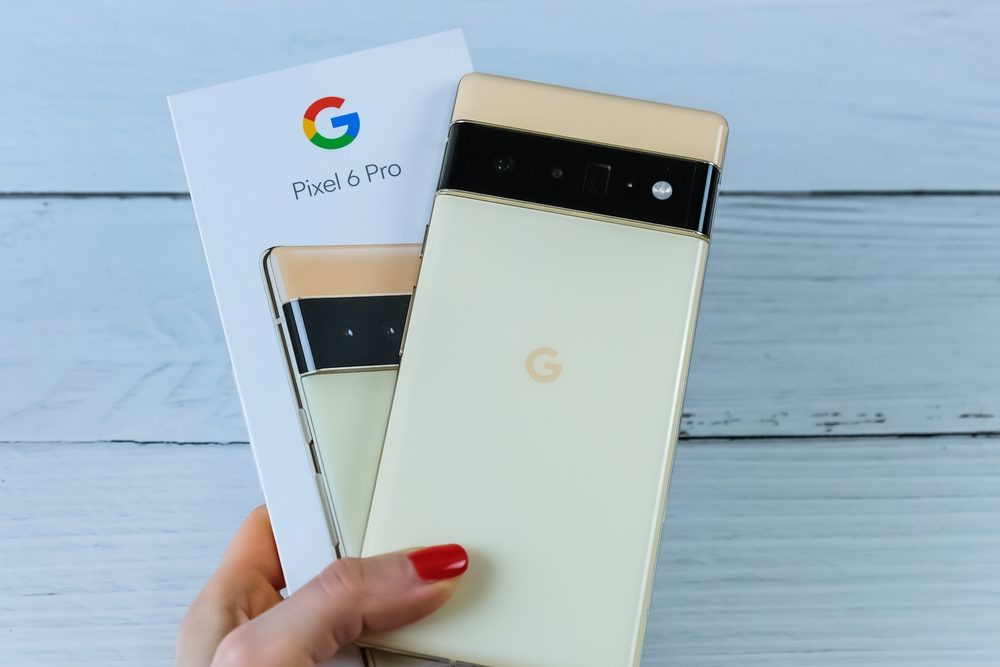 Google Pixel 6 vs iPhone